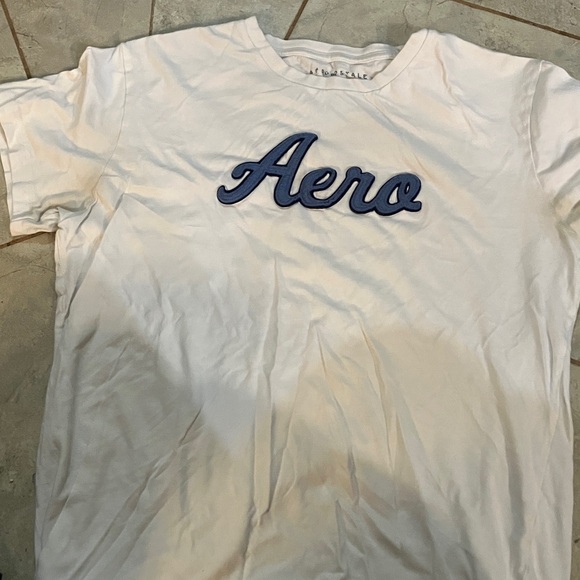 Aeropostale White Tee with Multicolor Design - Picture 1 of 2